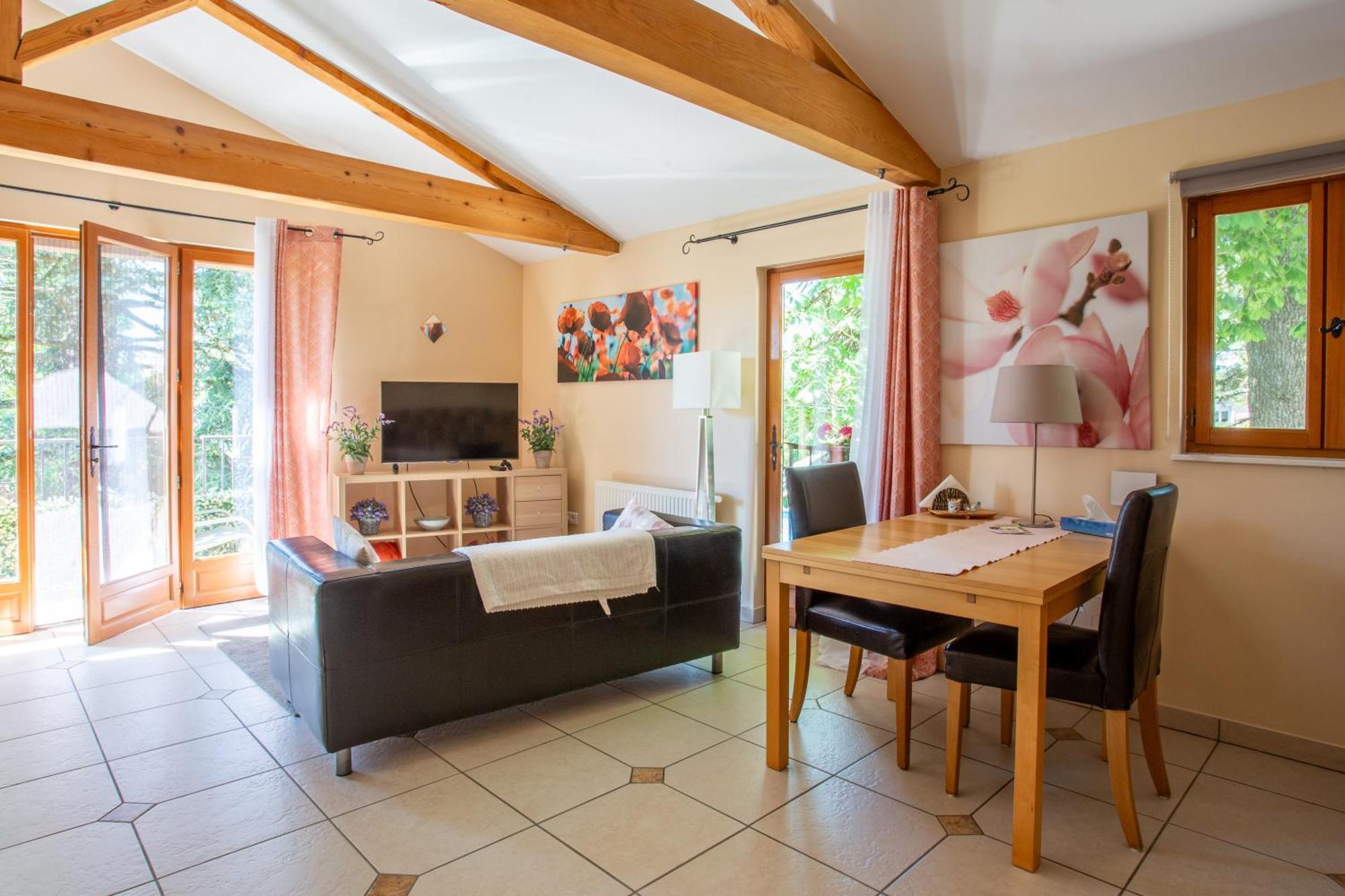 Gites Du Caylar - Chambres Et Appartments Le Caylar Eksteriør billede
