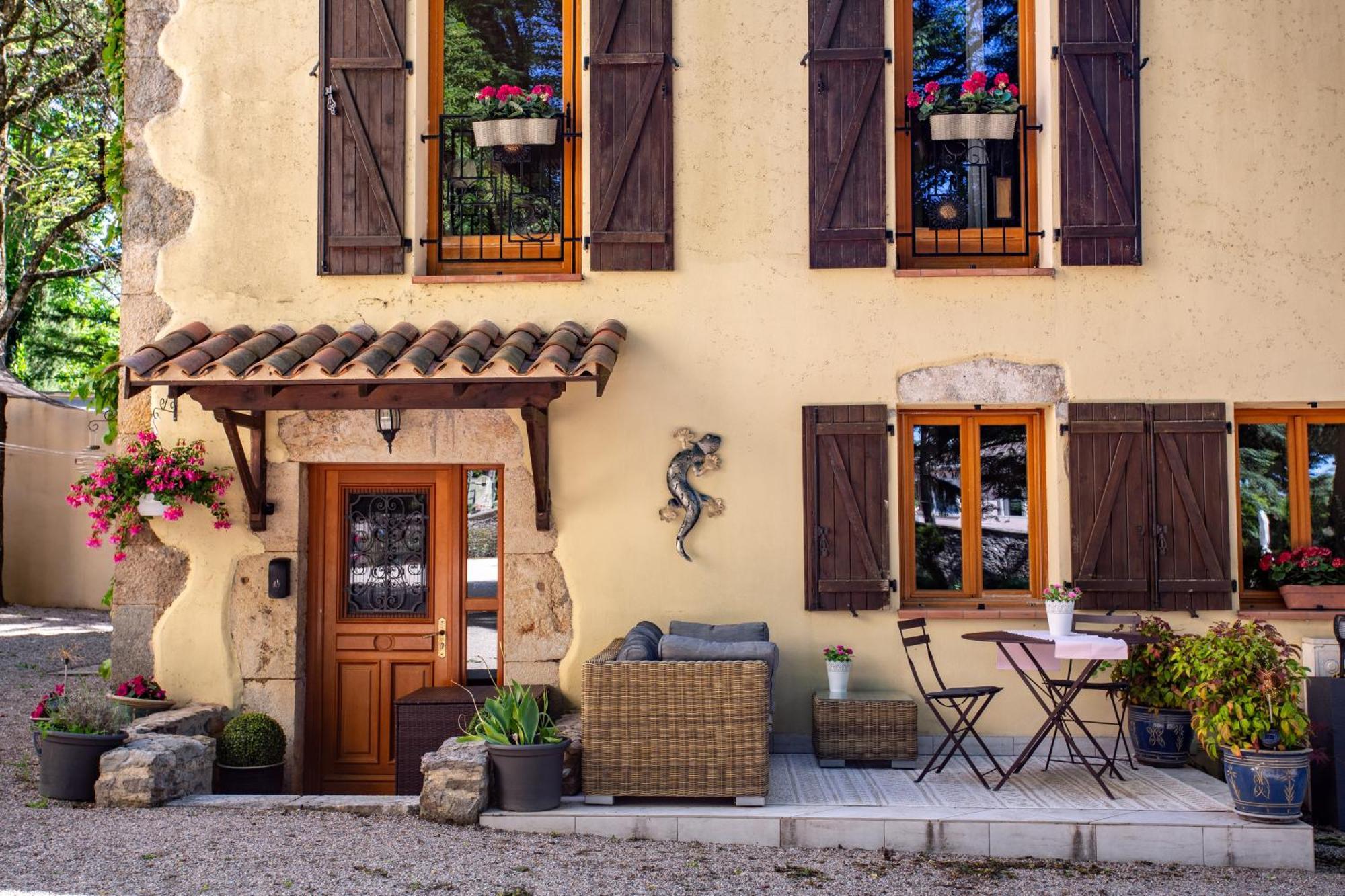 Gites Du Caylar - Chambres Et Appartments Le Caylar Eksteriør billede